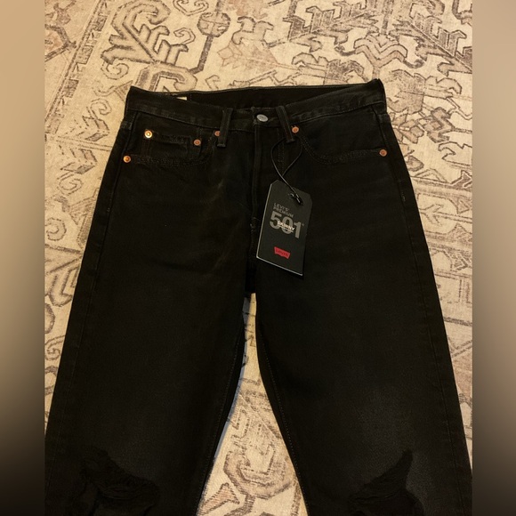 Levi’s - Picture 2 of 5